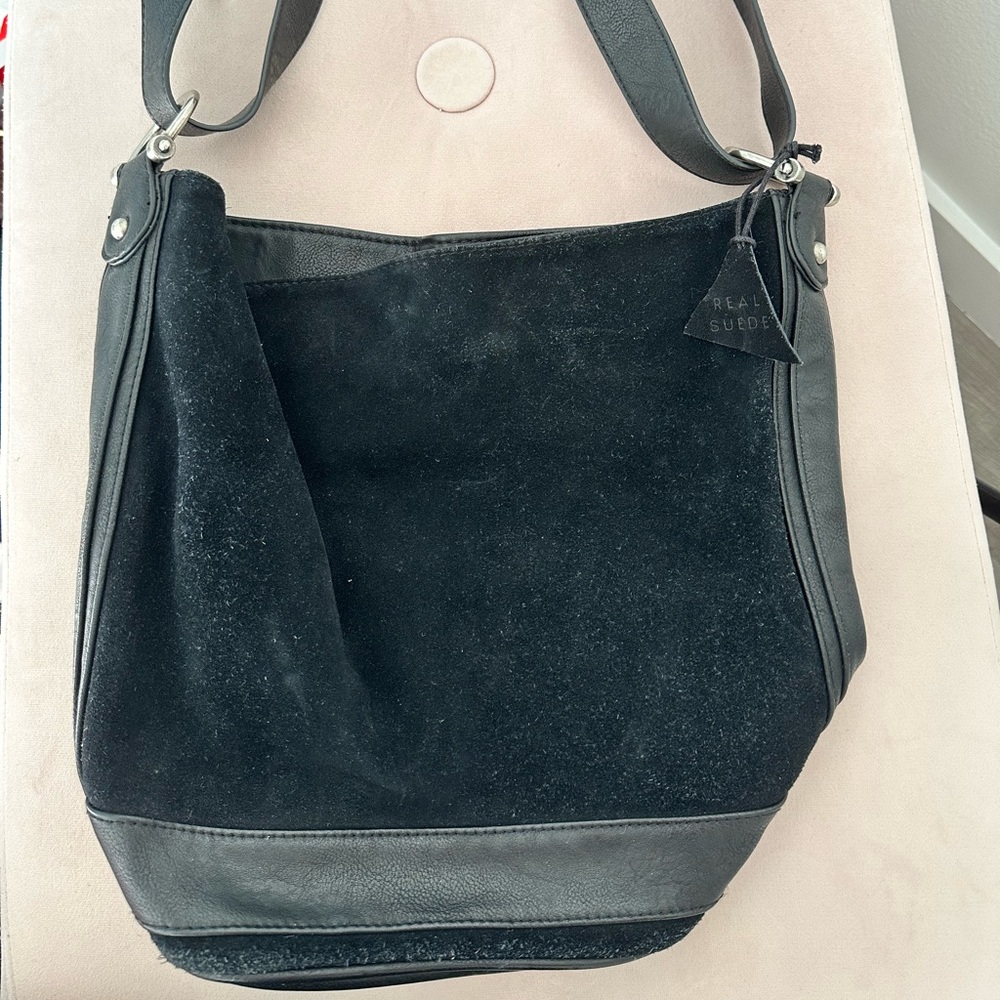 Bdg bucket bag